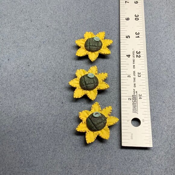 Quacker Factory Sunflower Button Covers Set Of 3 Yellow Green Floral Resin Retro - Picture 6 of 6